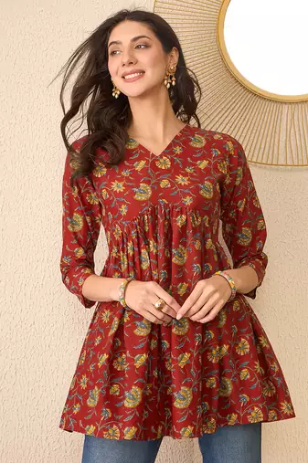 Women red cotton blend floral printed regular peplum top