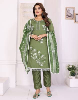 green hand work chanderi cotton unstitched salwar kameez set 2