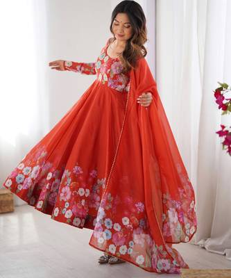 Floral Printed Organza Anarkali Kurta With Cotton Silk Pant And Dupatta. 3