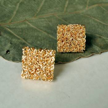 Square mesh earrings   1
