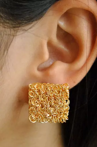 Square mesh earrings  