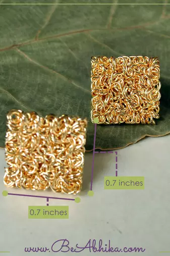 Square mesh earrings  