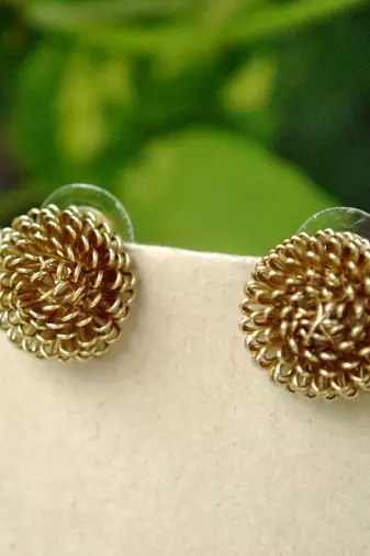 Porcupine studs
