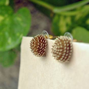 Porcupine studs 2
