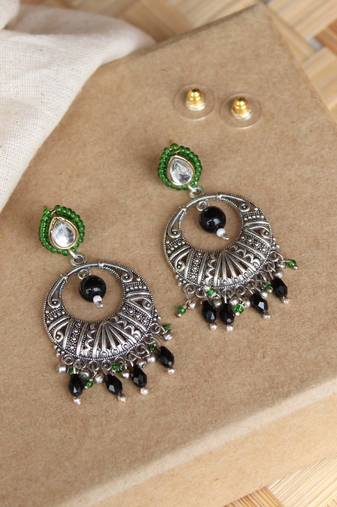 Dangling chaand bali earrings