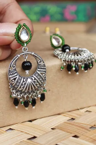Dangling chaand bali earrings