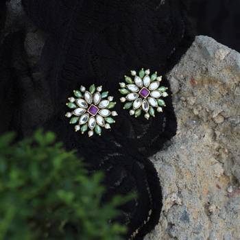 Pearl flower studs earrings 1