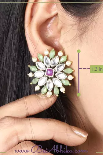 Pearl flower studs earrings