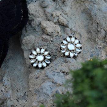 Black beauty earring 1