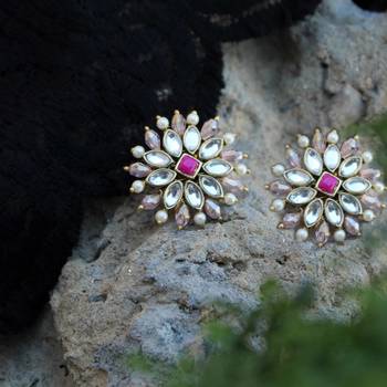 Pearl twirl pink earring 4