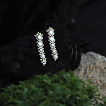 V   s square earrings 1