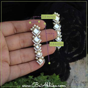 V   s square earrings 3