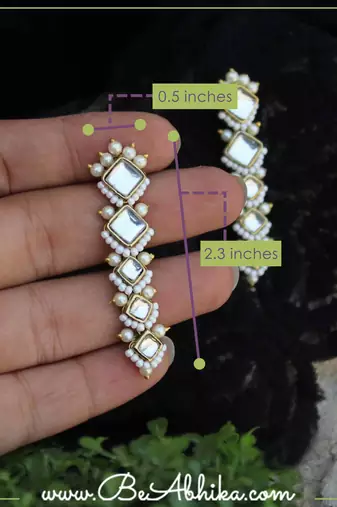 V   s square earrings
