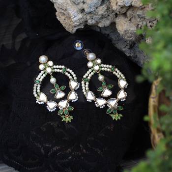 Geometric aesthetic earrings 1