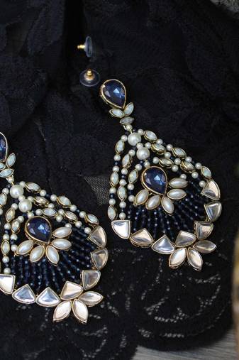 Blues hues long earrings