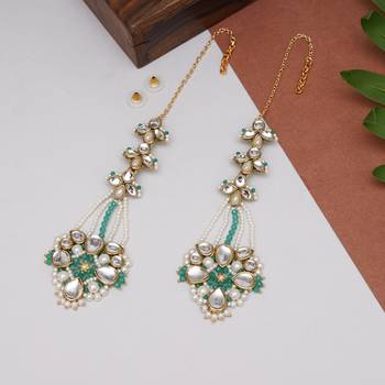 Gold tone green beads kundan kanauti earrings 1
