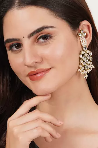 Gold tone white beads kundan kanauti earrings