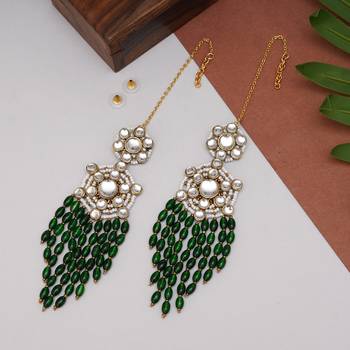 Gold tone green dangling beads kundan kanauti earrings 1