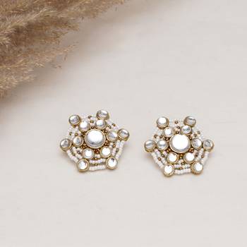 Golden tone kundan & white pearls studs 1