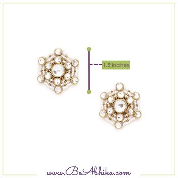 Golden tone kundan & white pearls studs 3