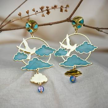 Bird & sky blue resin earrings 1