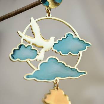 Bird & sky blue resin earrings 3