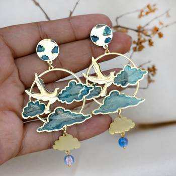 Bird & sky blue resin earrings 4