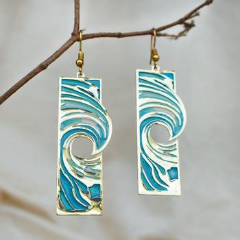 Beachy waves blue resin earrings 1