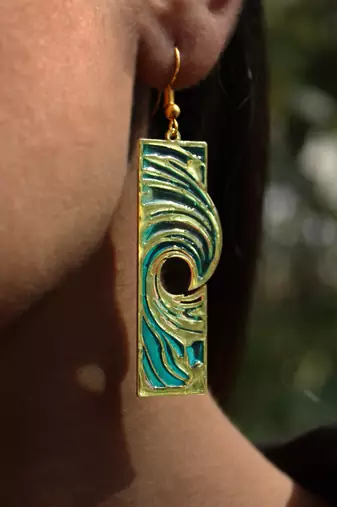 Beachy waves blue resin earrings