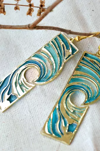 Beachy waves blue resin earrings