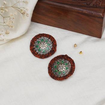 Vintage green & copper crochet earrings 1