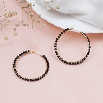Beaded hoop earrings ( black ) 1