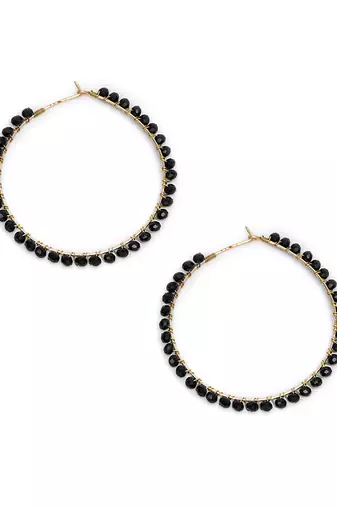 Beaded hoop earrings ( black )