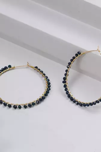 Beaded hoop earrings ( dark blue )