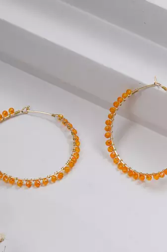 Beaded hoop earrings ( orange )