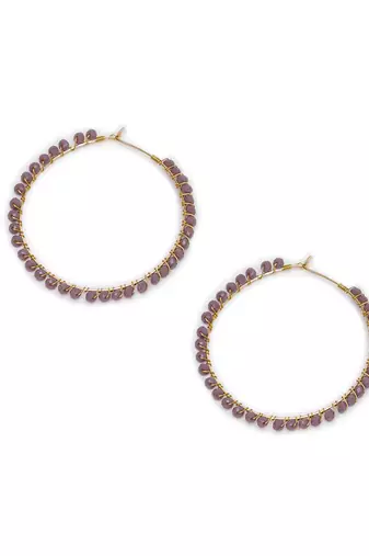 Beaded hoop earrings ( purple )
