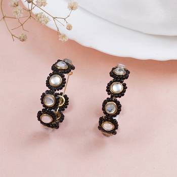 Mounted pearl hoops 1