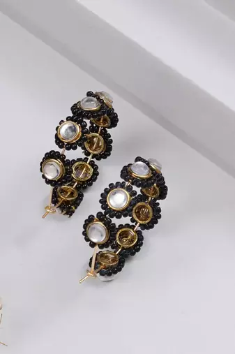 Mounted pearl hoops