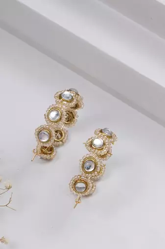 Mounted pearl hoops