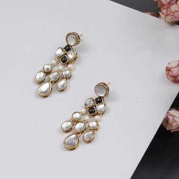 Droopy kundan earrings 3