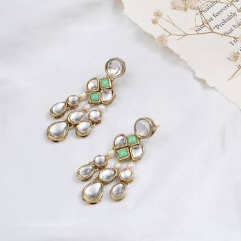 Droopy kundan earrings 1