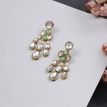 Droopy kundan earrings 3