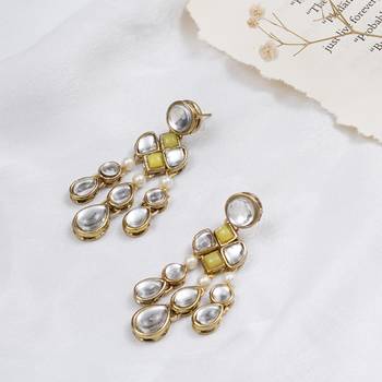 Droopy kundan earrings 1