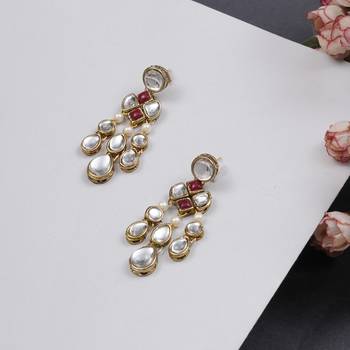Droopy kundan earrings 3