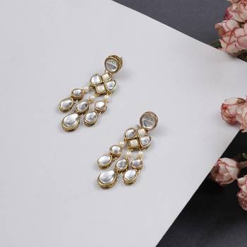 Droopy kundan earrings 3
