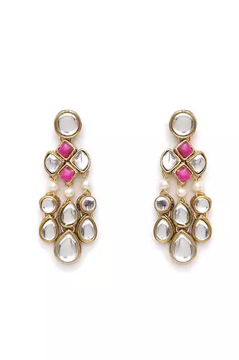 Droopy kundan earrings