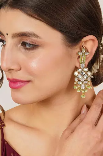 Majestic kundan earrings