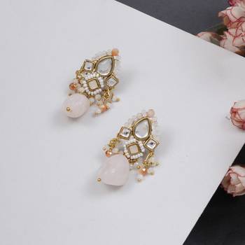 Off white affair kundan earrings 3