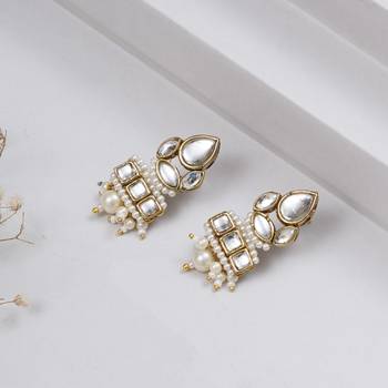 Divine kundan earrings 3