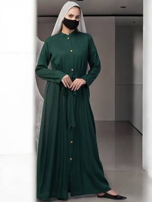 Green front open abaya in rayon  with pockets 1